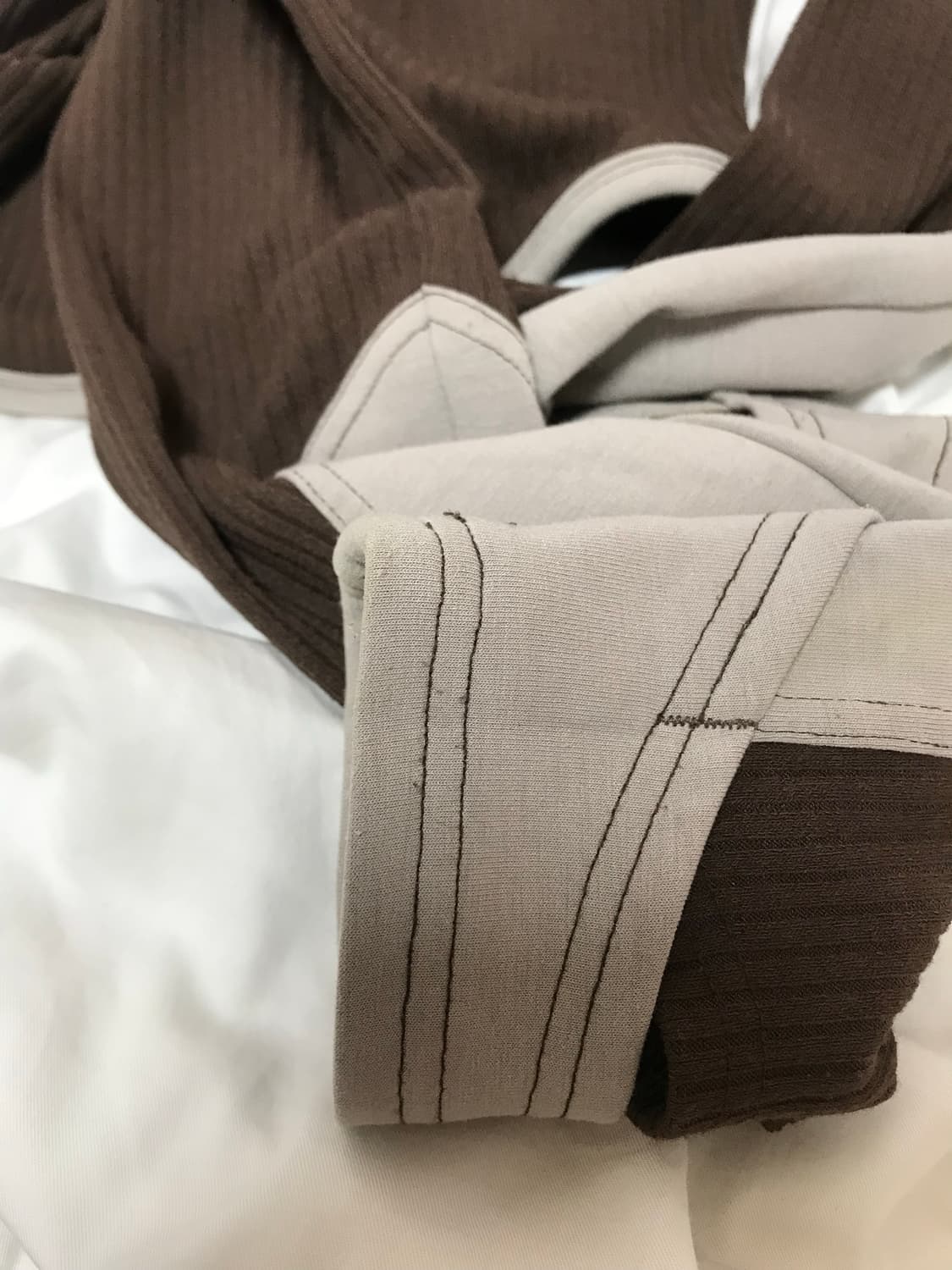 스마트어반유즈풀 코이세이오 스냅 후디 브라운 상품이미지2