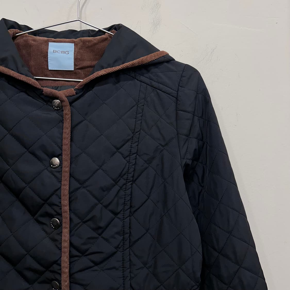 BCBG 코듀로이 레더 후드 퀼팅자켓 상품이미지1