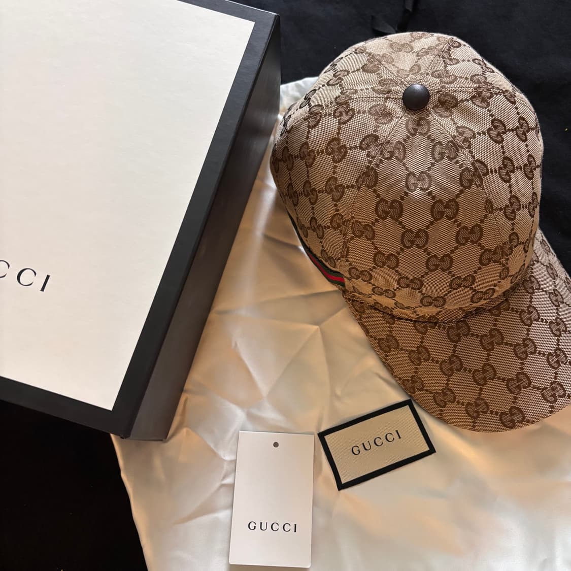 [새상품급/당일배송] 백화점판 구찌 GG 캔버스 모자 볼캡 상품이미지1