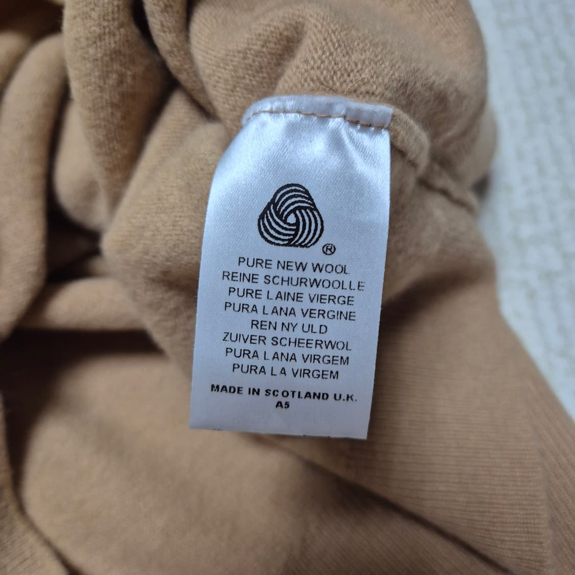 [올드명품🔥] 버버리 캐시미어 반팔 니트 상품이미지5