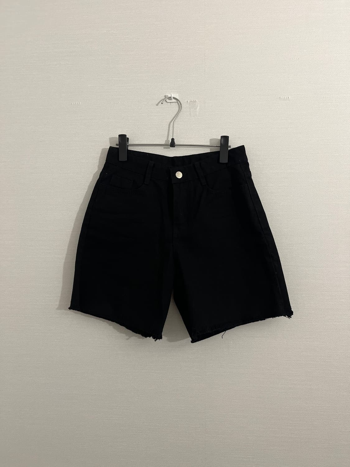 블랙 미디 팬츠 상품이미지1