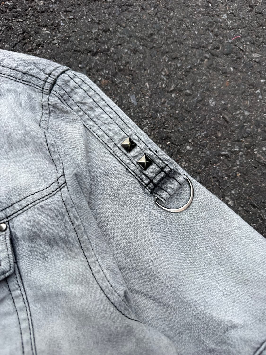 워싱 스터드 디테일 데님 반팔셔츠  상품이미지6