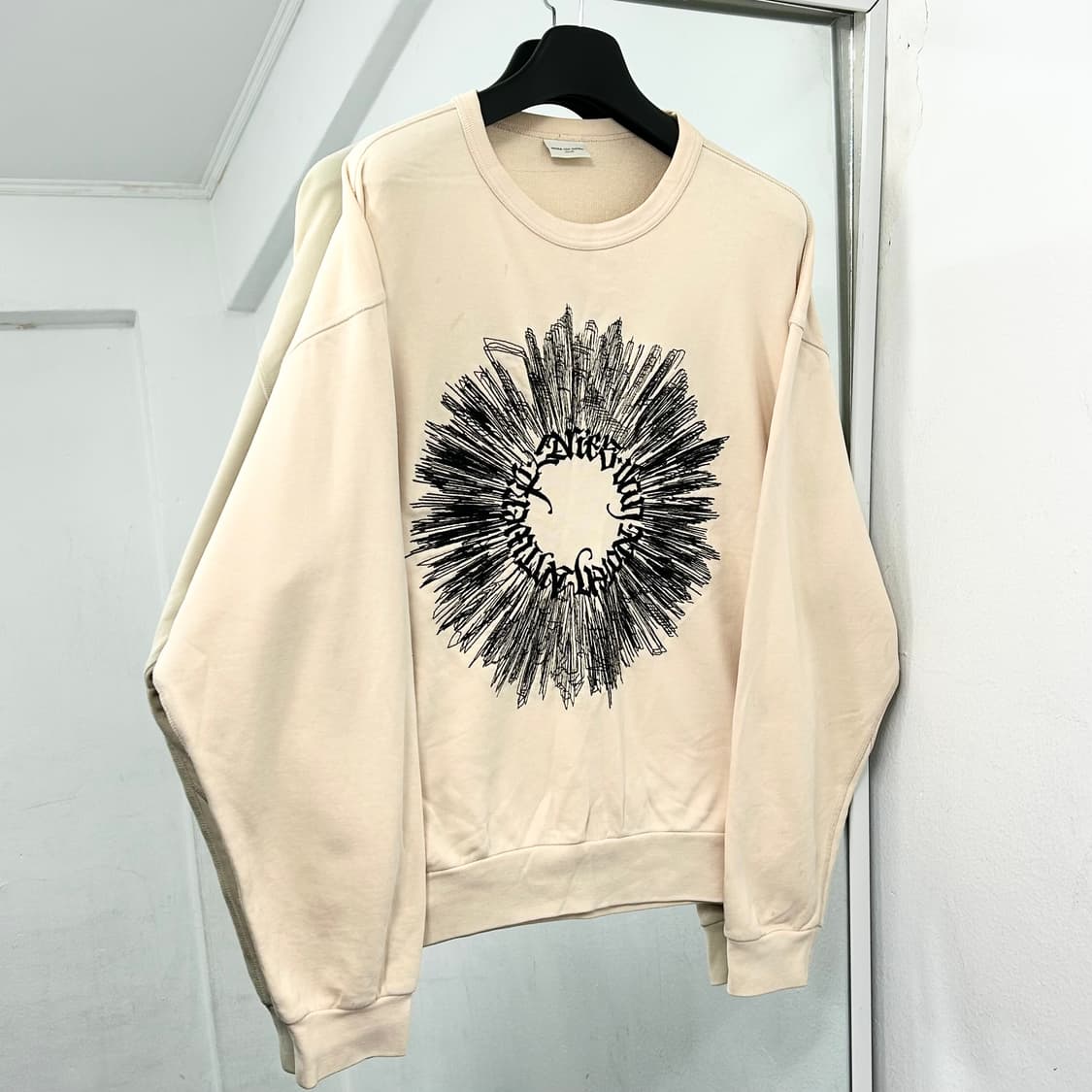 드리스반노튼 엠브로이드 런웨이 스웻 셔츠 상품이미지1