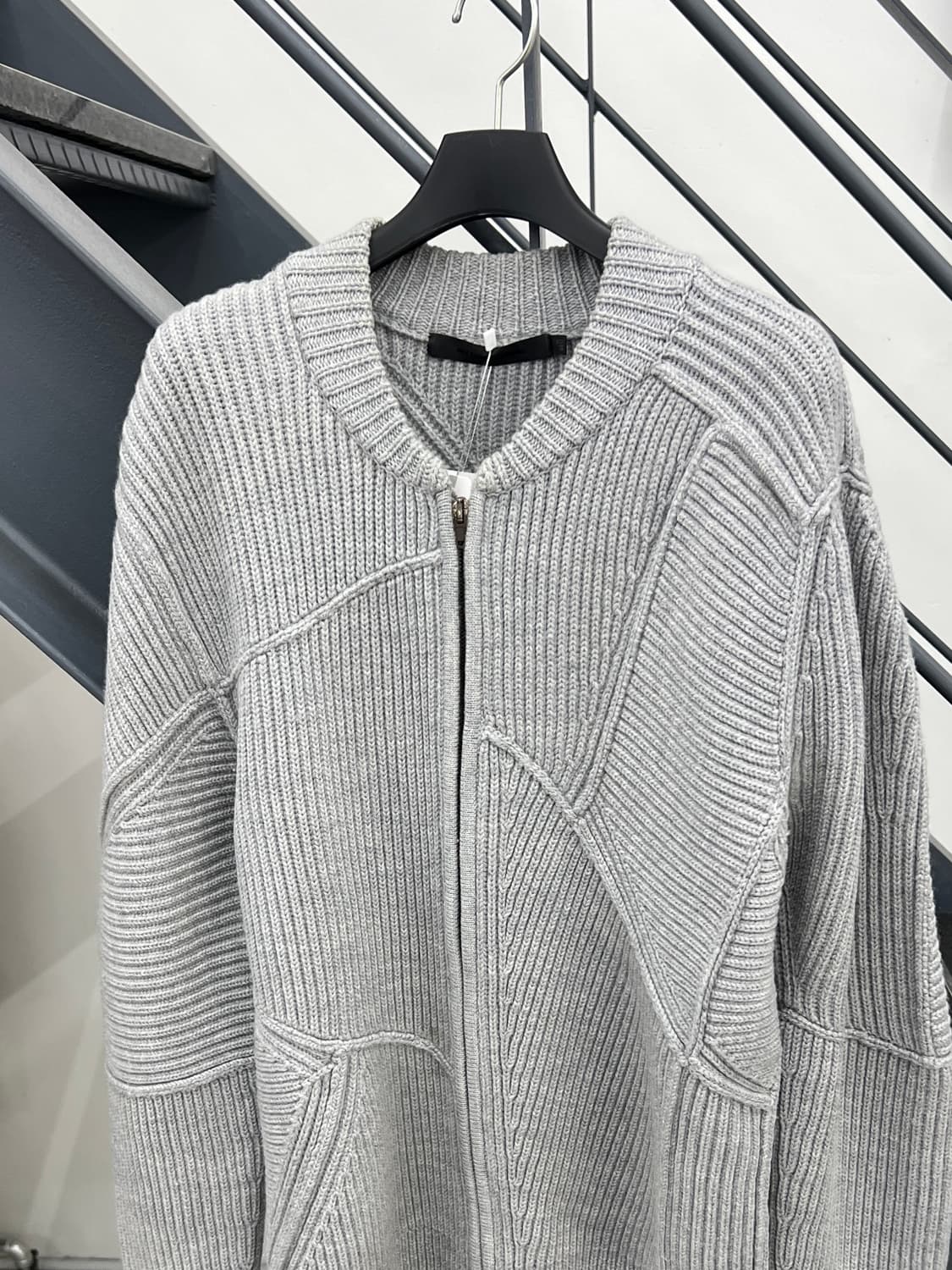 알렉산더왕 사선 패턴 울 니트 집업 상품이미지2