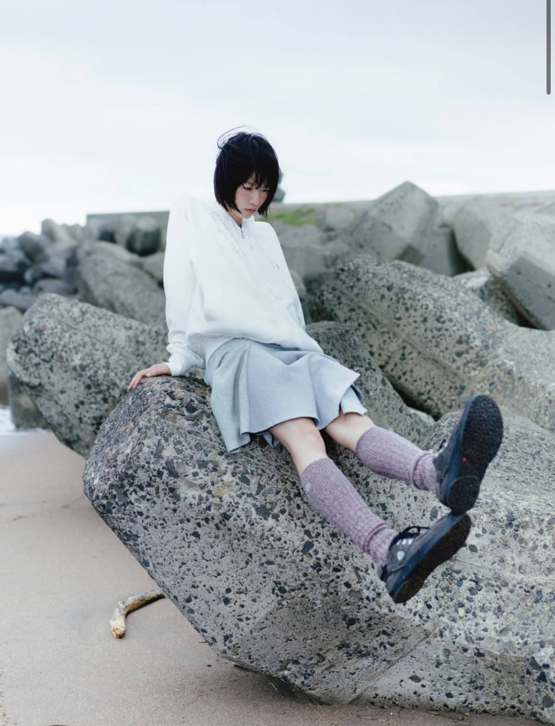 코이세이오 폴딩 언발란스 스커트 라이트 그레이 상품이미지2