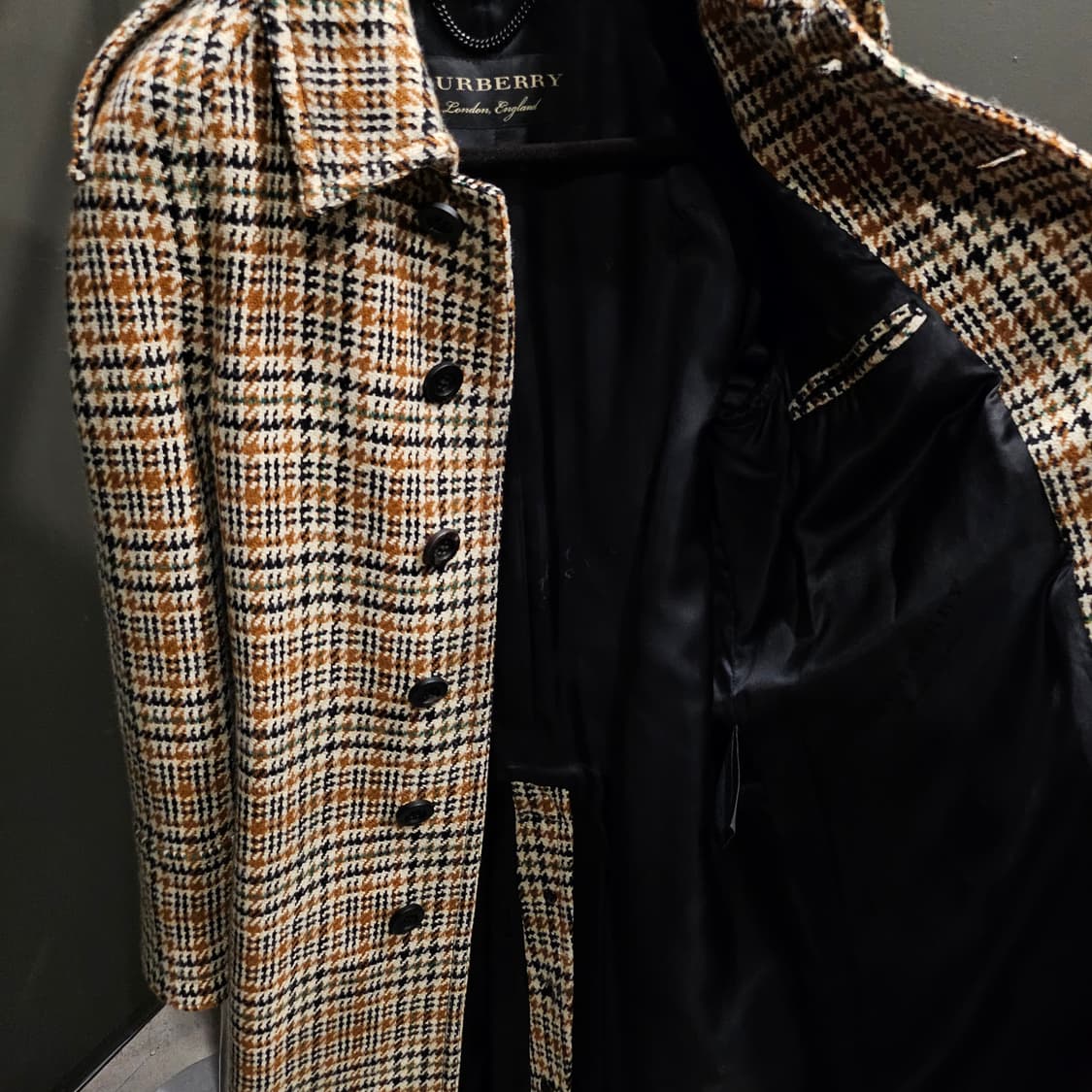 버버리 프로섬 타탄 체크 벨티드 공유 코트 상품이미지7