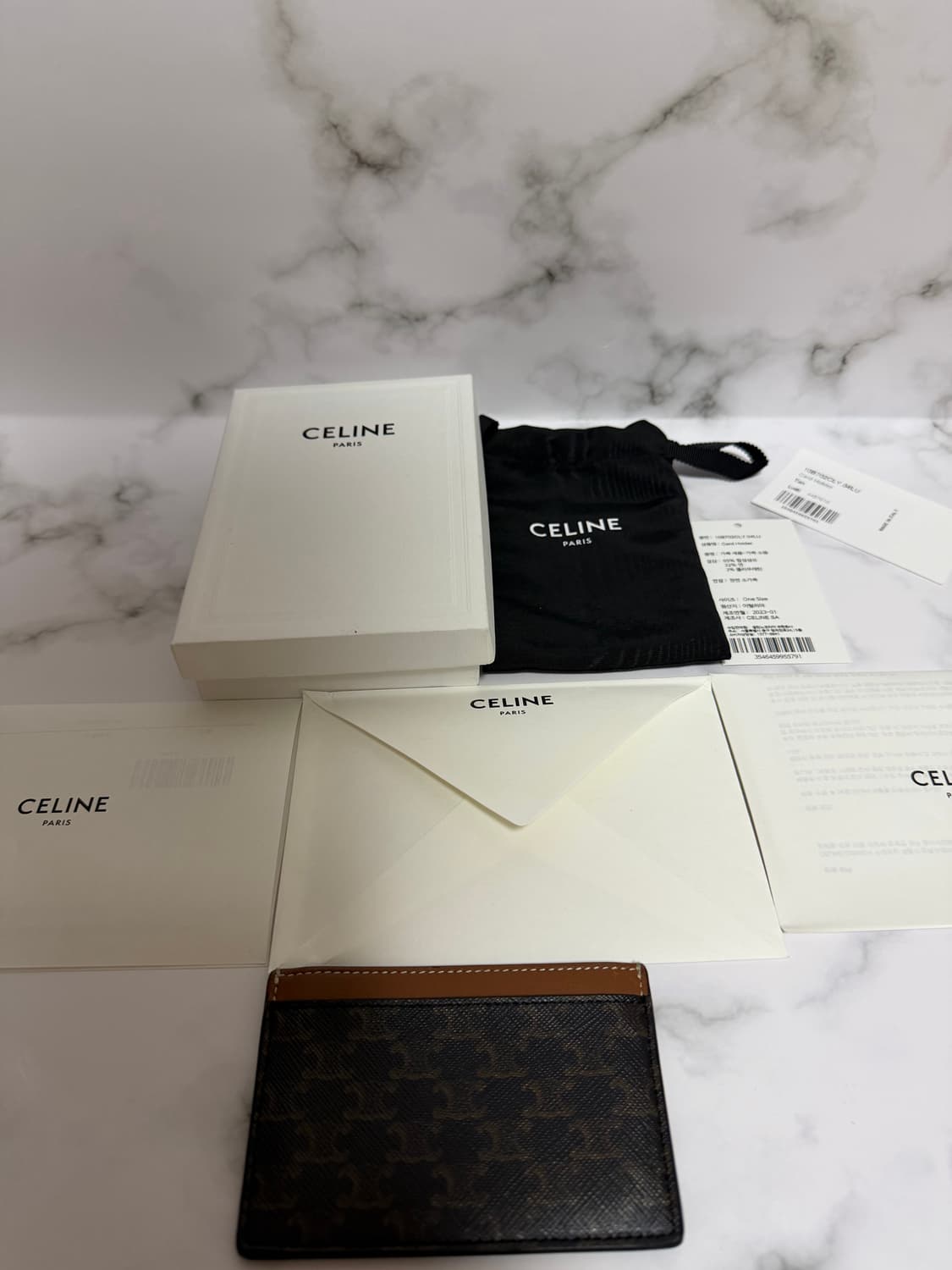 셀린느 트리옹프 캔버스 카드지갑 상품이미지2