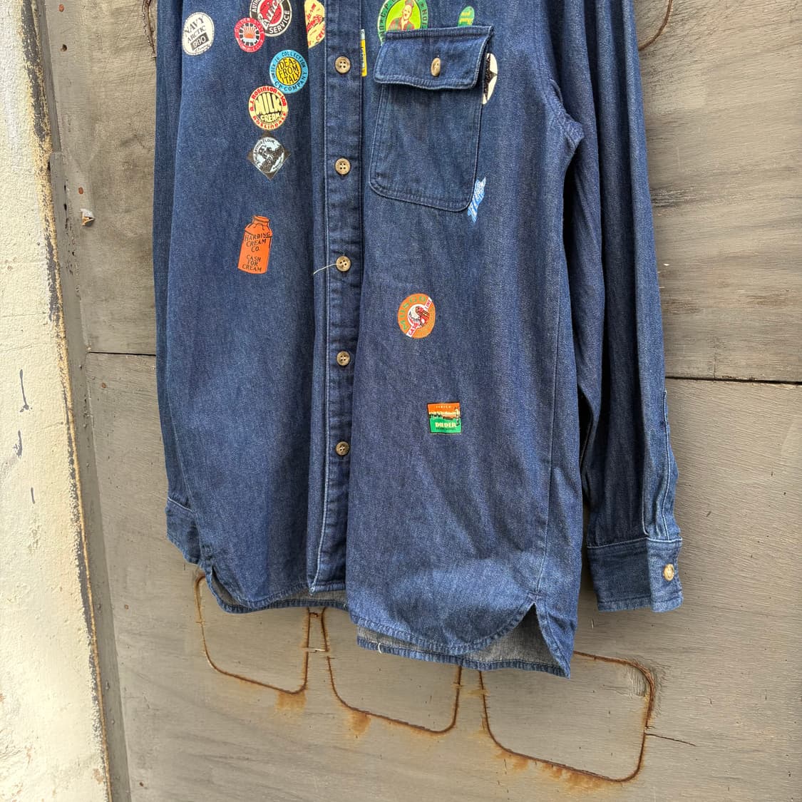 씨피컴퍼니 데님 멀티 패치 셔츠 상품이미지4