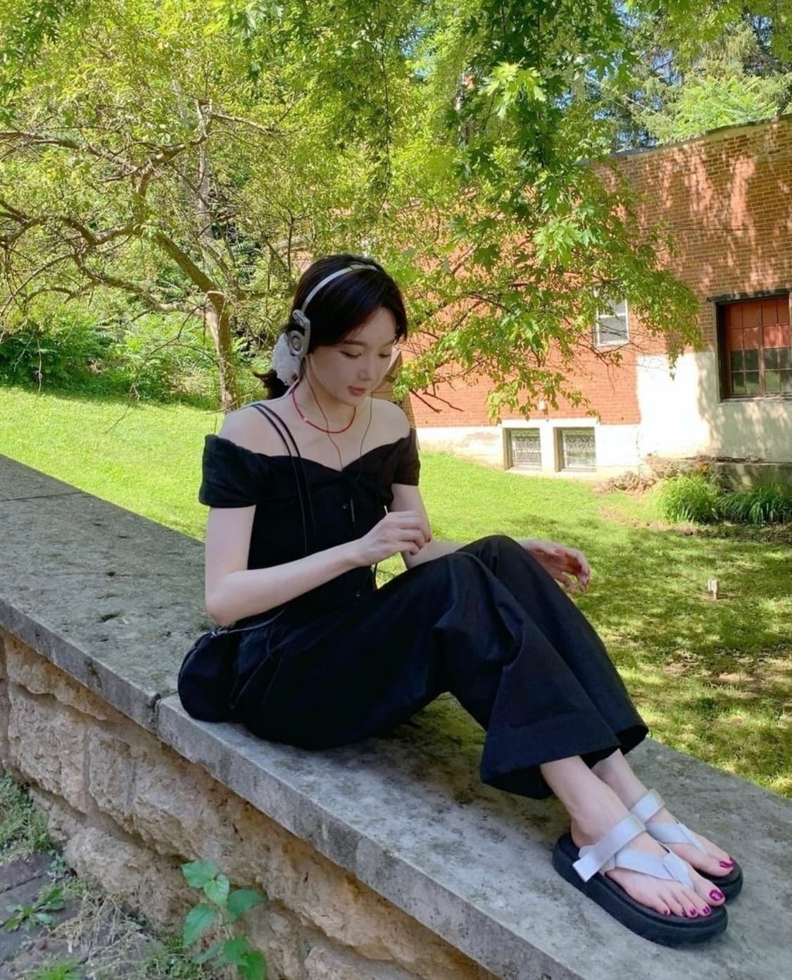 아비에무아 핀턱 코튼 블라우스 상품이미지2