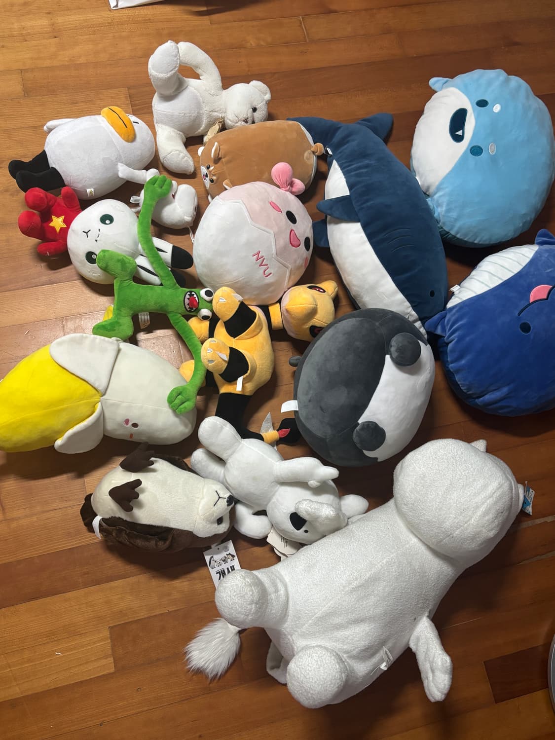 일괄금액) 16개 일괄 무민 공룡 등등 인형 일괄 인테리어 소품 배게용 상품이미지1