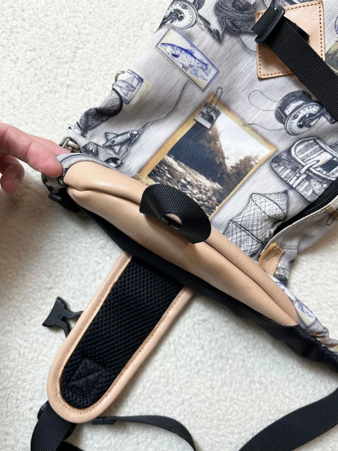 노스페이스 화이트라벨 패턴 프린팅 힙색 가방 A1690 상품이미지5