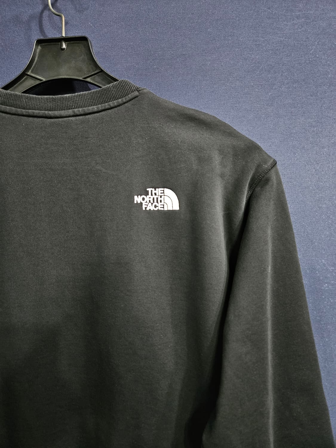 노스페이스 블랙 남성 세미오버핏 100 맨투맨  상품이미지8