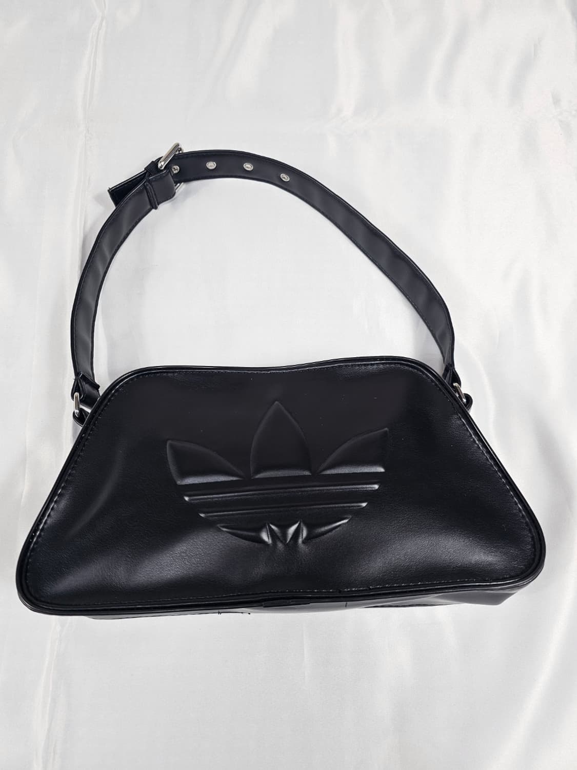 아디다스트레포일숄더백 상품이미지1