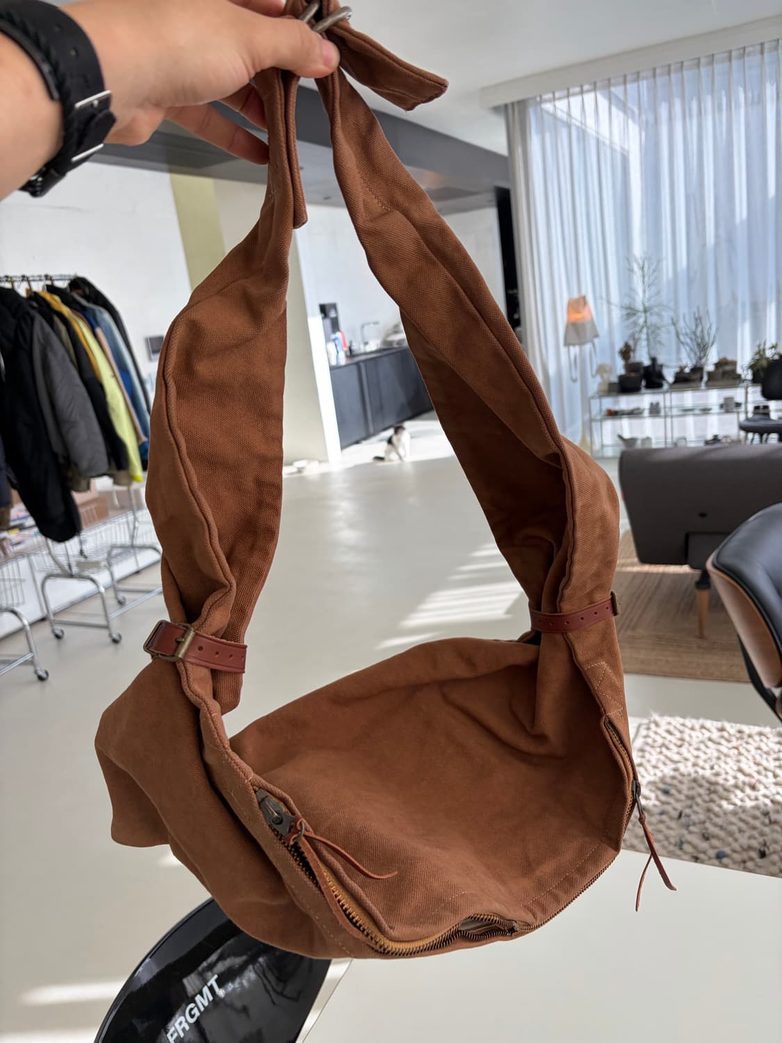 캐피탈 호버 백 브라운 상품이미지2