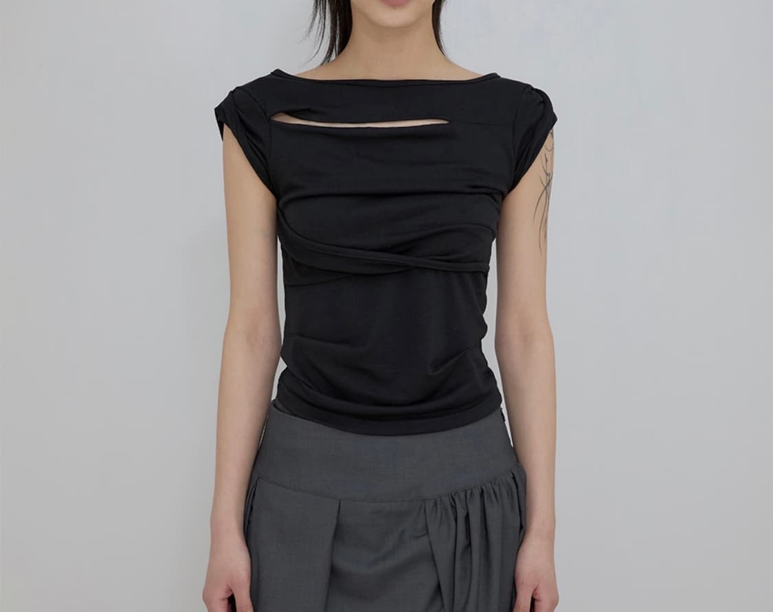 플레어업 Asymmetrical Draped Roll-Up T-Shirt 상품이미지1