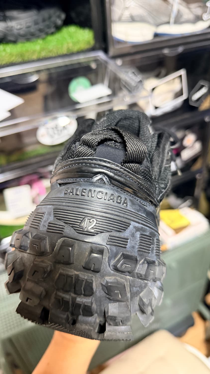 발렌시아가 디펜더 42 상품이미지10