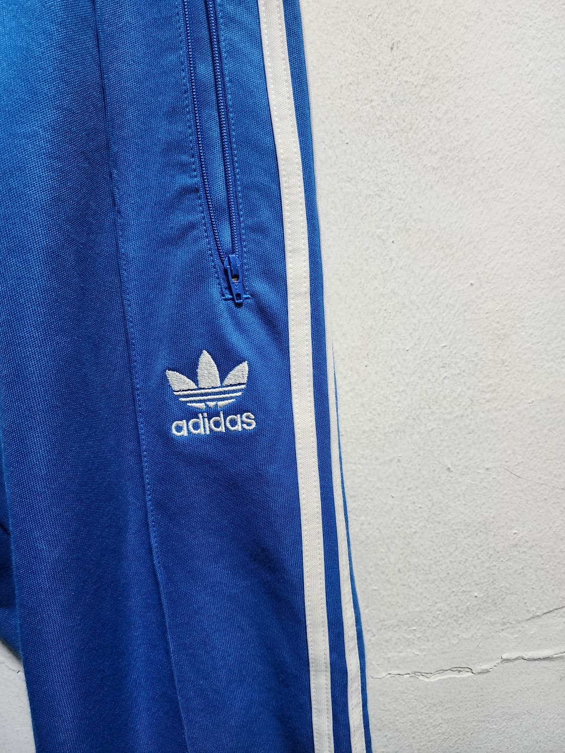 아디다스 베켄바우어 삼선 트레이닝 팬츠 상품이미지3