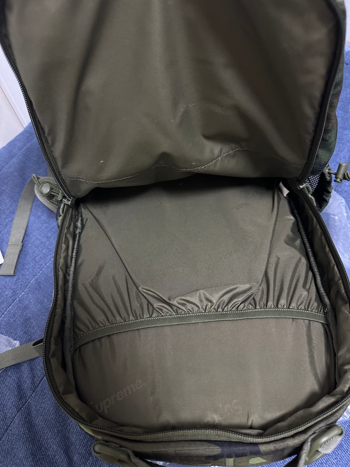 슈프림 백팩 우드랜드 카모 21FW 최상급 상품이미지6