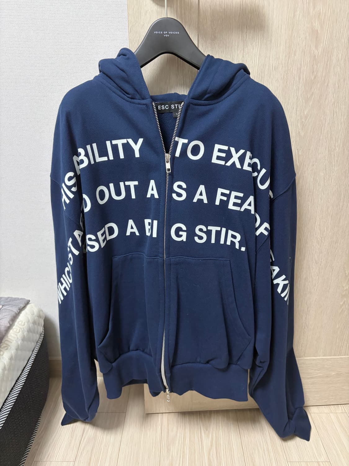 esc 스튜디오 후드집업 상품이미지1