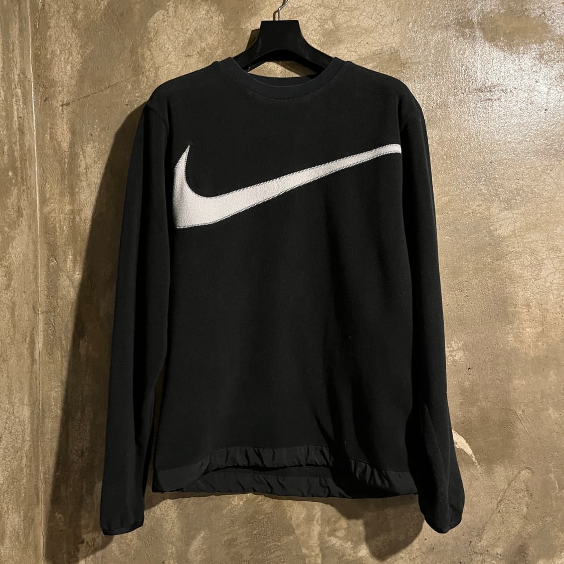 나이키 플리스 맨투맨 블랙 상품이미지5