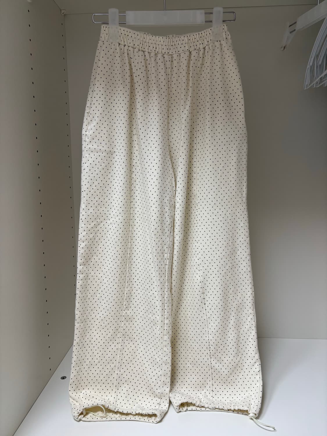 PESTO 페스토 SPRING SWEAT PANTS 아이보리 도트 팬츠 상품이미지1