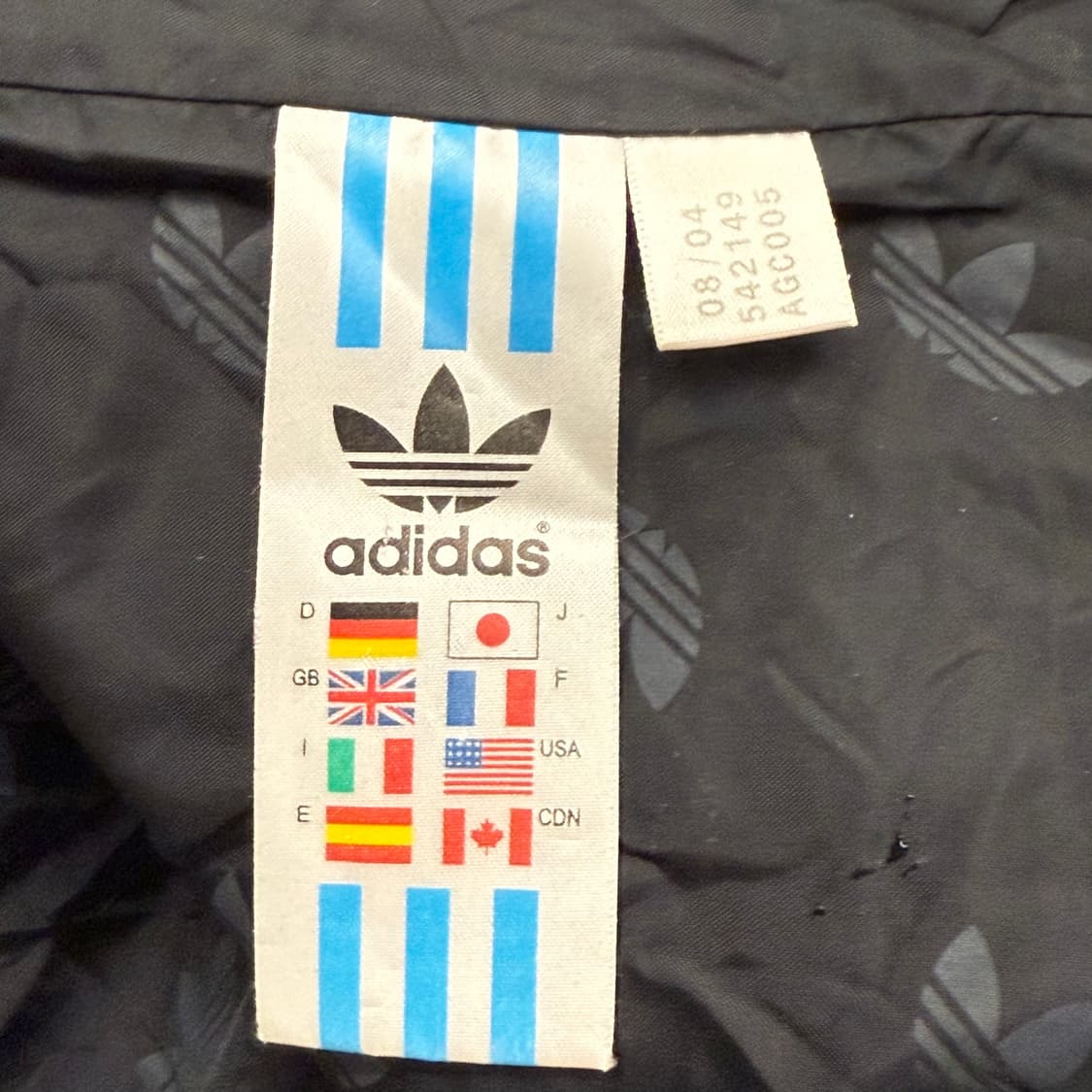 아디다스 검빨 블랙 레드 퀄팅 숏패딩 상품이미지6