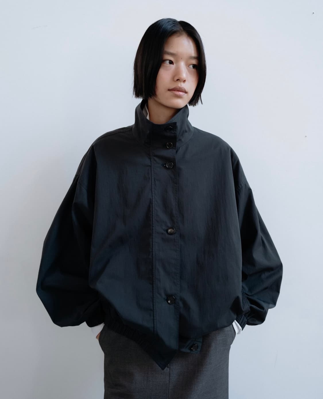 모노하 코튼 볼륨 슬리브 점퍼 다크네이비 상품이미지1