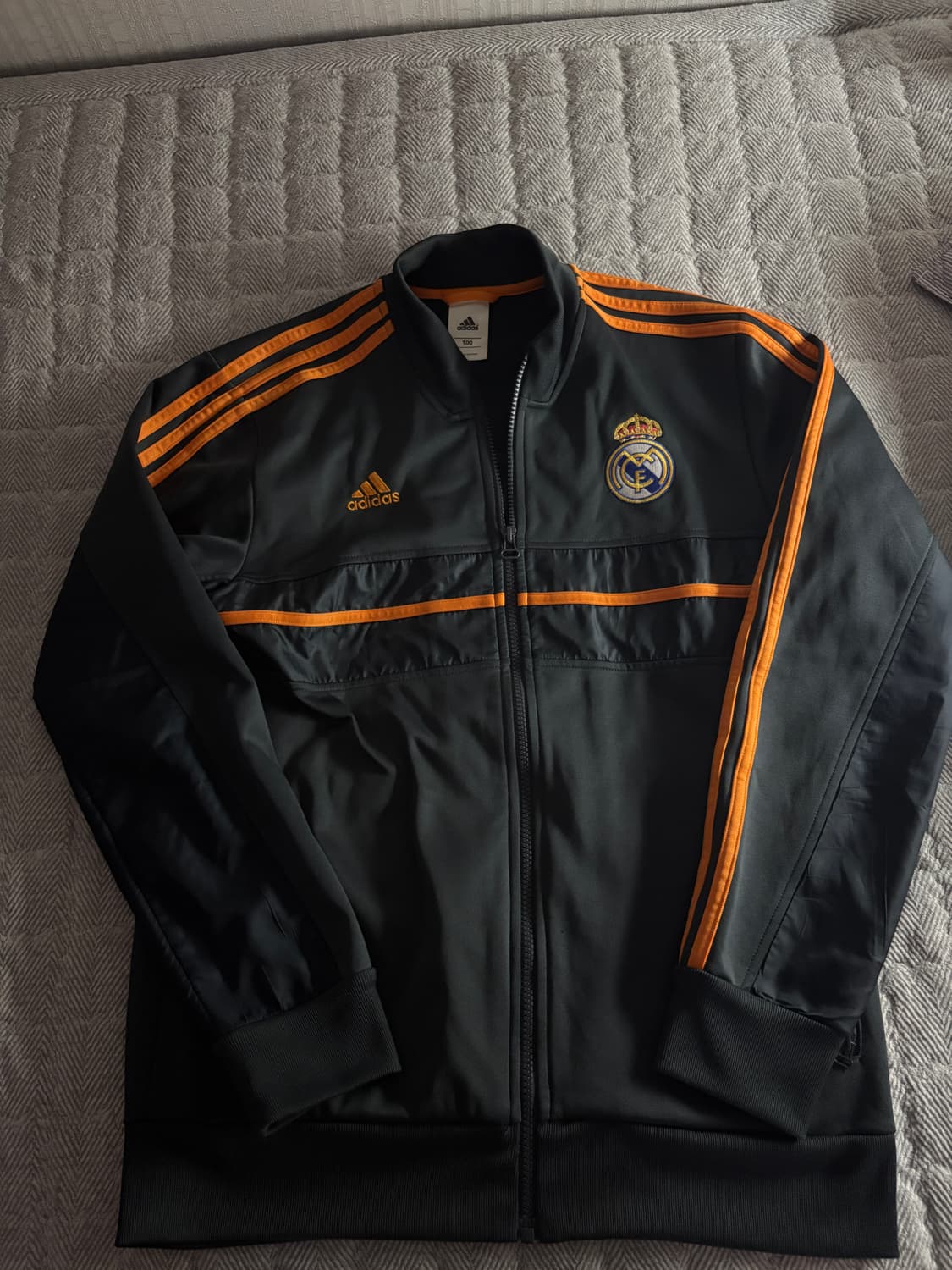 Adidas Real Madrid track top L size 상품이미지1