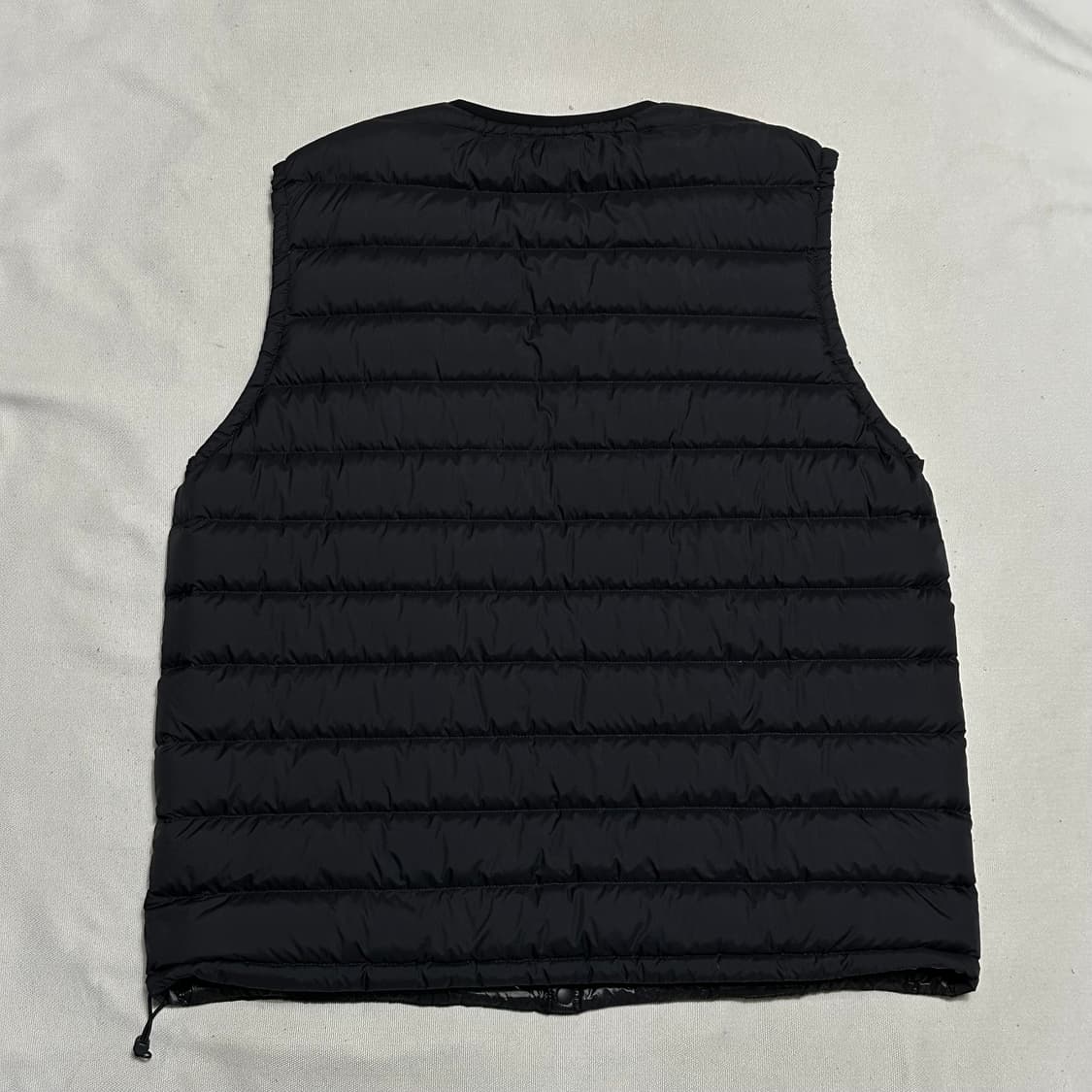 XL 단톤 블랙 경량 패딩 조끼 상품이미지3