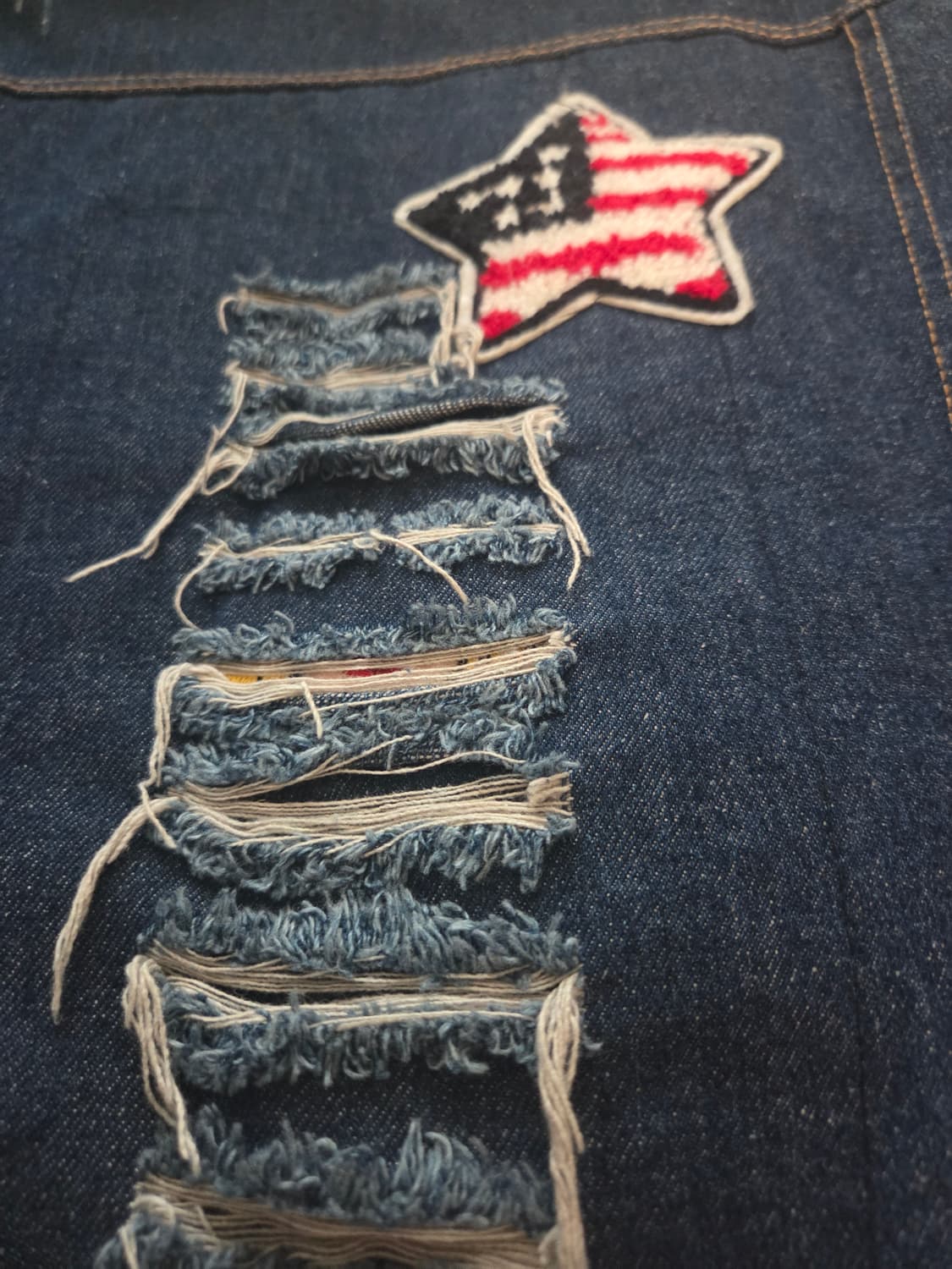 택포)(주의사항)빈티지 스컬자수 샌즈파피루스 미국별자수 데님바시티자켓 상품이미지4