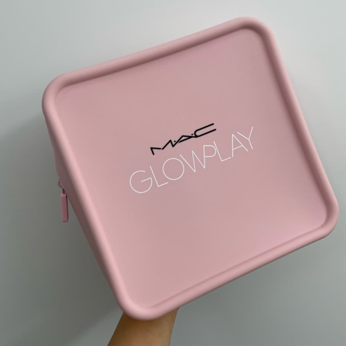 맥 MAC 글로우 플레이 핑크 사각 파우치 상품이미지2