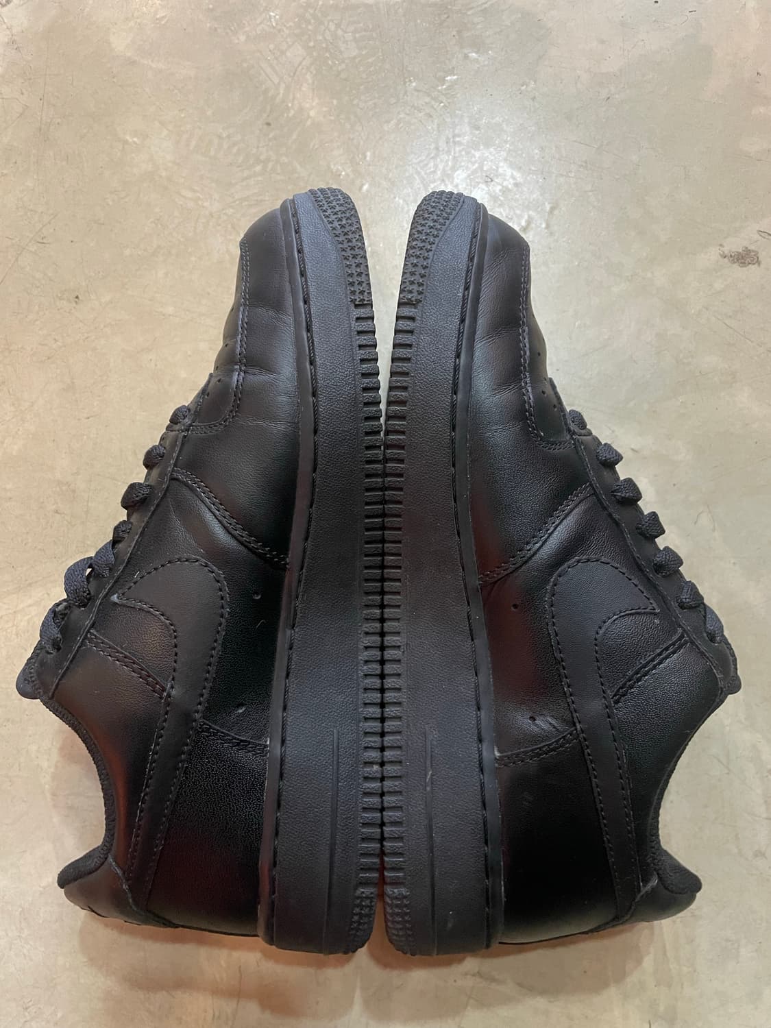 나이키 에어포스 1 블랙 245 상품이미지3