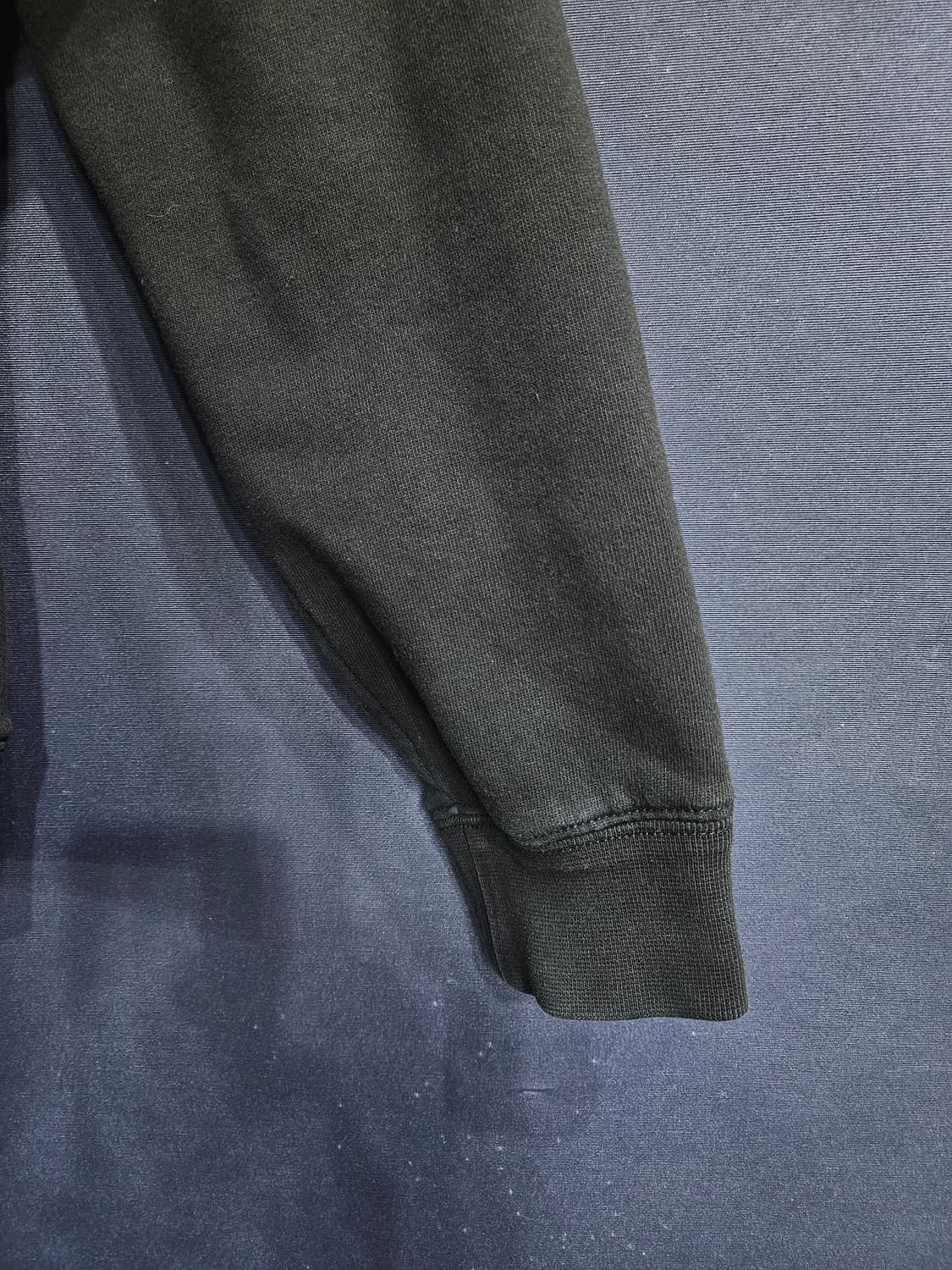 베르사체 프린팅 블랙컬러 남성 105 기모 맨투맨  상품이미지5