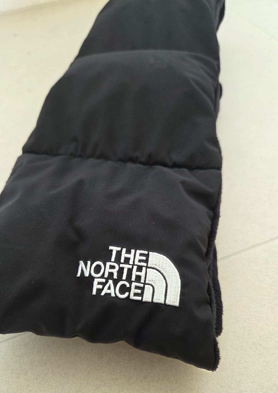 노스페이스 패딩 목도리 블랙 상품이미지2