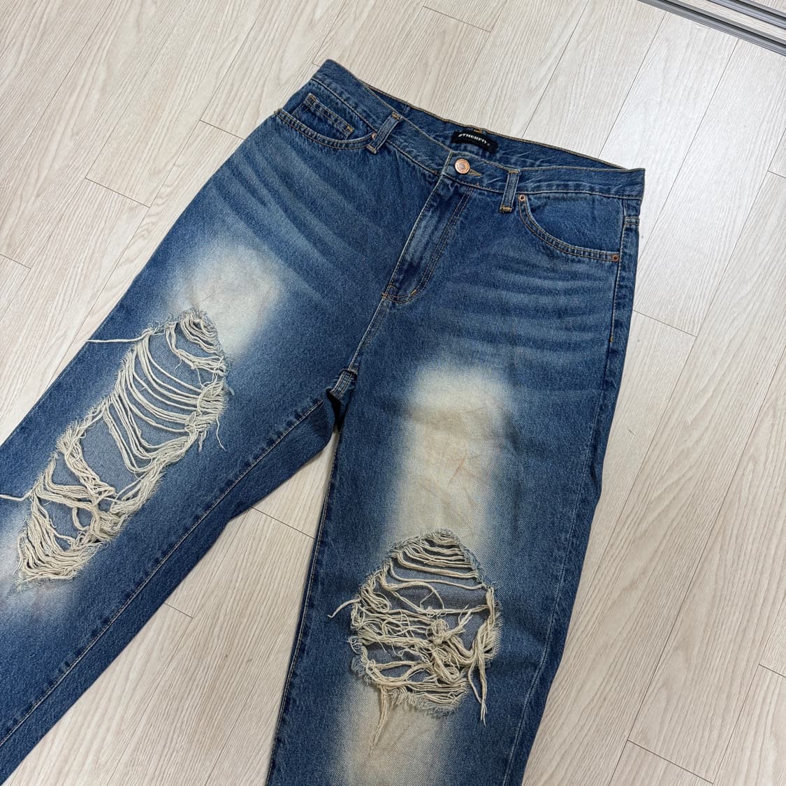 아덜핏 워싱 스크래치 연청 데님팬츠(L) 상품이미지2