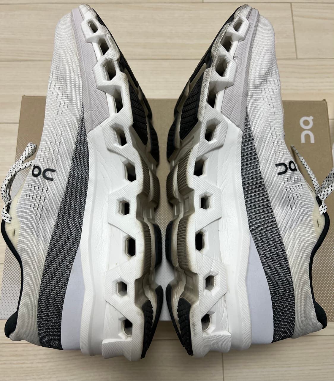 (260)온러닝 클라우드 몬스터2 화이트 상품이미지3