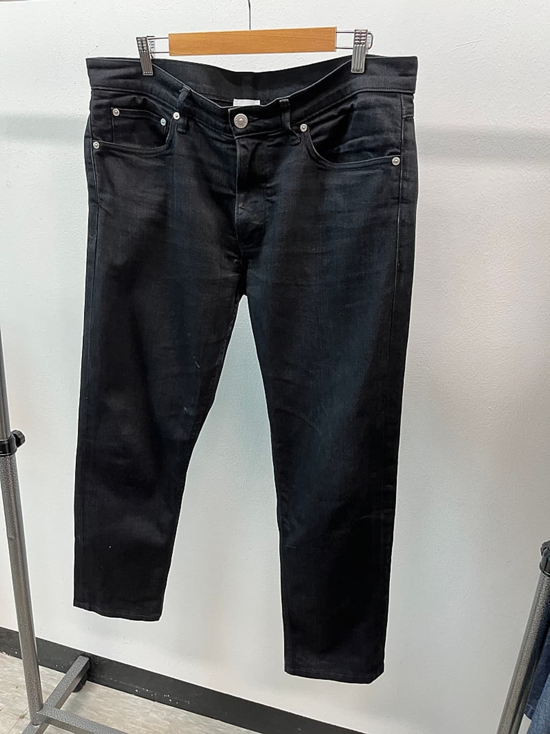 37) 버버리 신형 스판 블랙진  상품이미지1