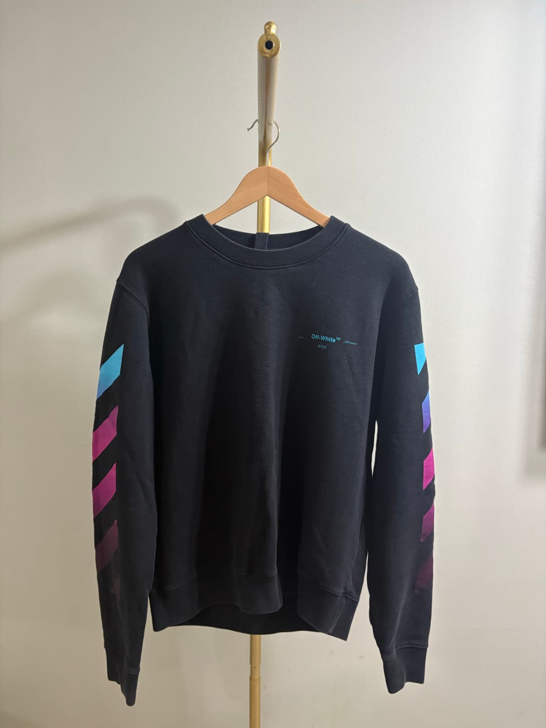 오프화이트 애로우 마커 맨투맨 상품이미지2