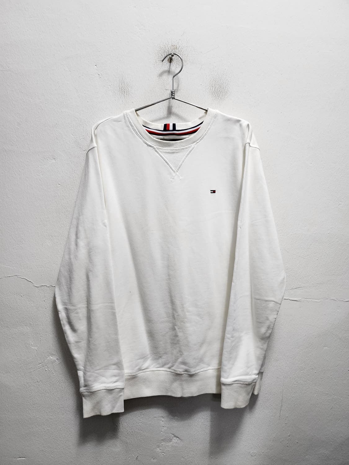 타미힐피거 화이트 맨투맨 상품이미지1