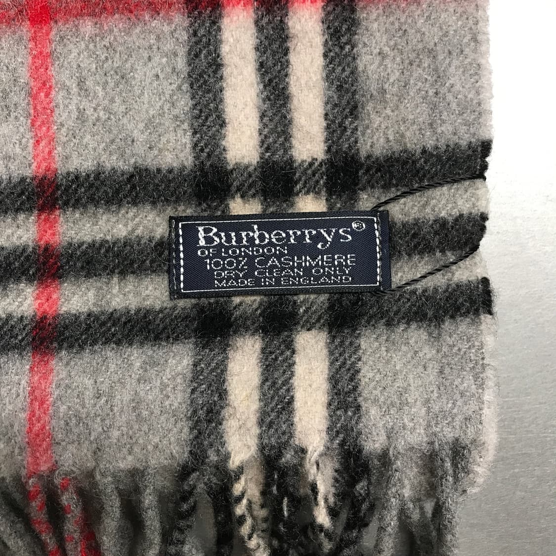 버버리 정품 캐시미어 머플러 그레이 상품이미지4