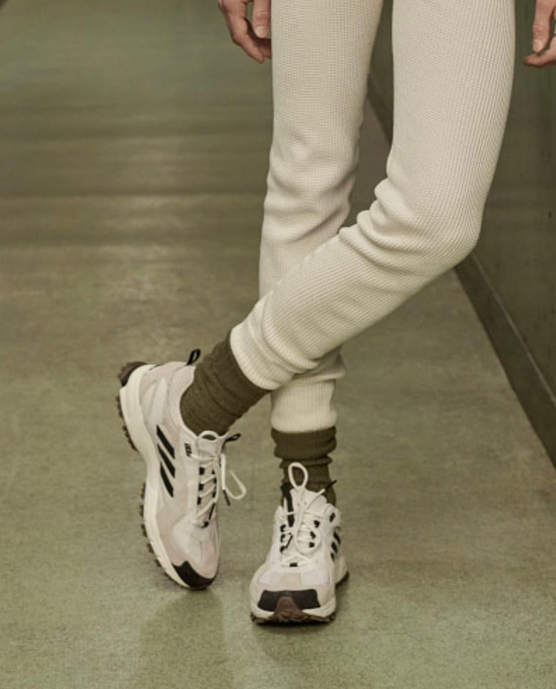 아디다스 x GR-uniforma BW18 화이트 상품이미지6