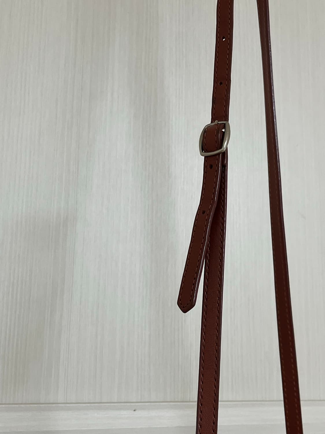 스키니피그 브라운 소가죽 리얼레더 크로스백 상품이미지7