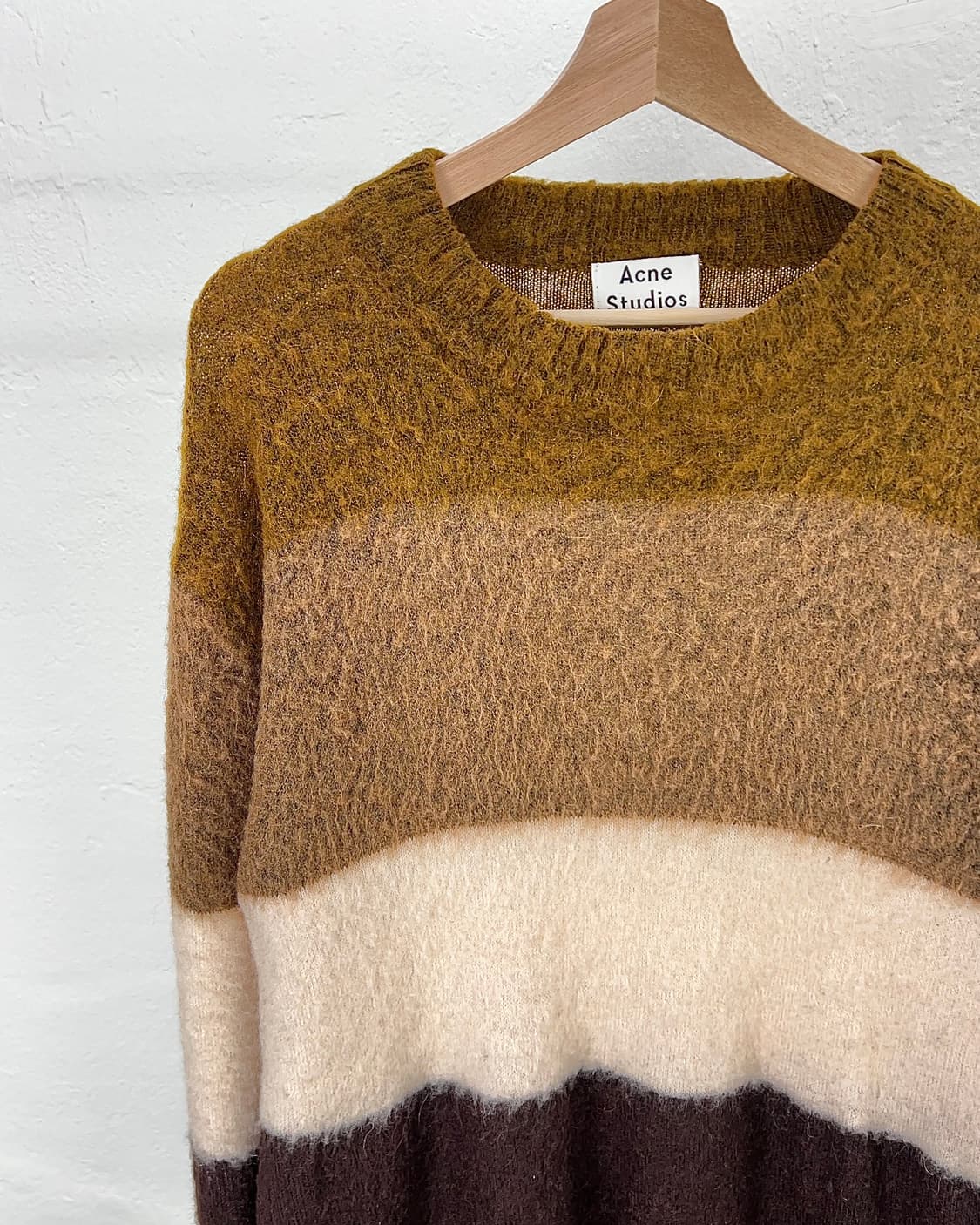 아크네 스튜디오 모헤어 브러쉬 니트 스웨터 상품이미지2