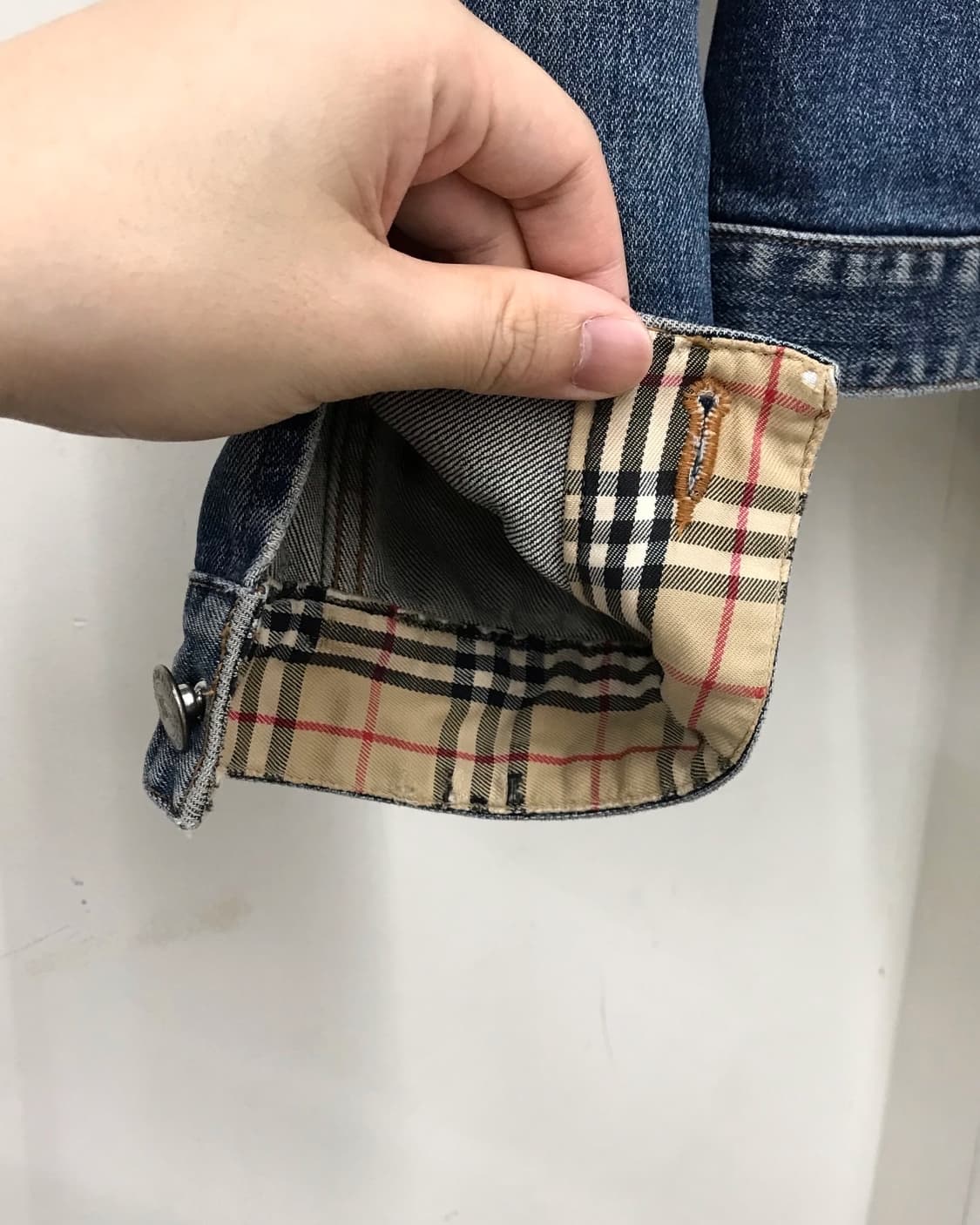 버버리 은장 크롭 스터드 데님 자켓 상품이미지10