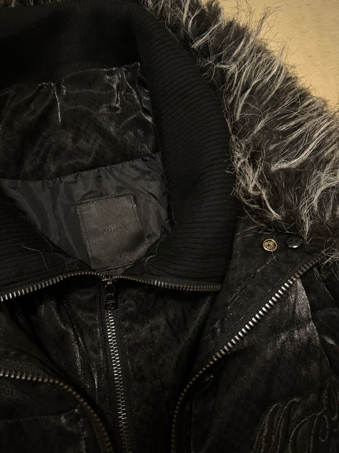 V-kei "midas" python pattern 패딩 상품이미지2