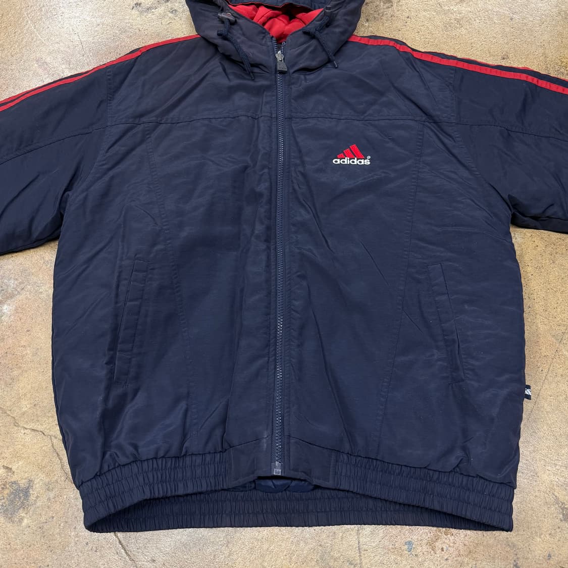 아디다스 패딩 점퍼 검빨 블랙 레드  상품이미지3