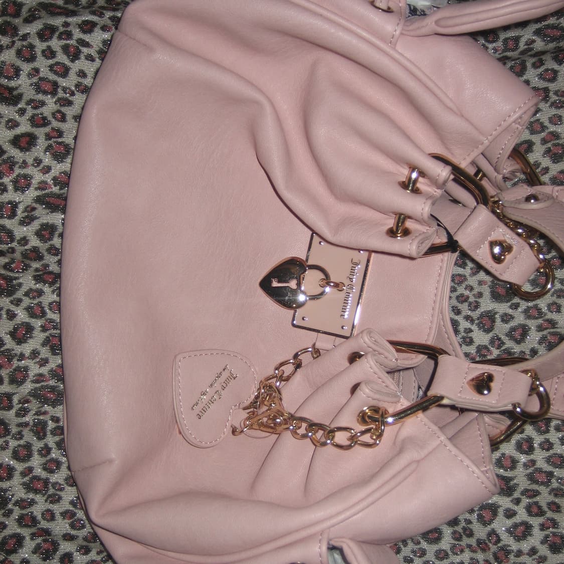 (예약중) 쥬시 꾸뛰르 하트 열쇠 챰 핑크 레더 숄더백 상품이미지3