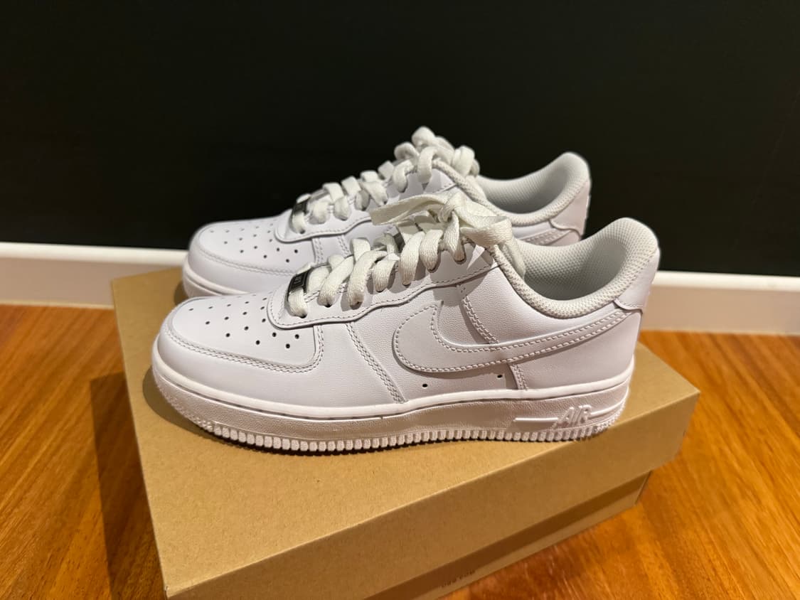 나이키 에어포스 1 '07 로우 화이트 상품이미지1