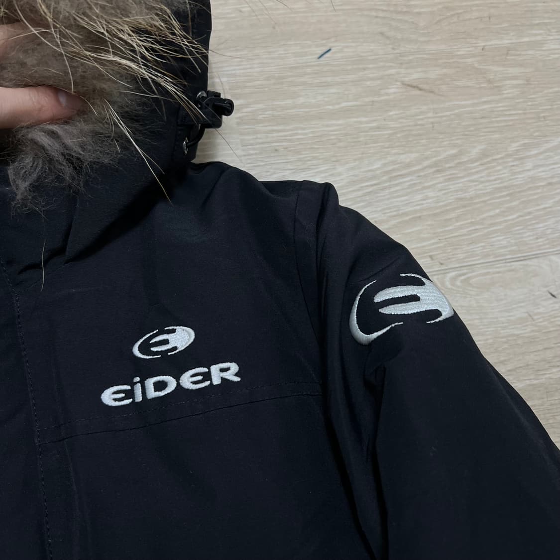 아이더 덕다운 라쿤퍼 후드 카라스 패딩 점퍼 [블랙] S/90 상품이미지4