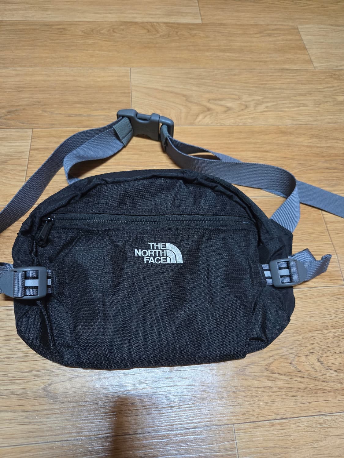 노스페이스 슬링백 힙색 상품이미지1